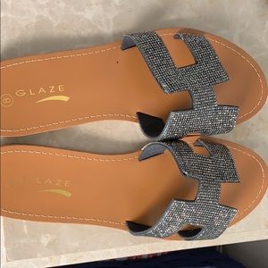 BRAND NEW NEVER WORN BEDAZZLED SANDALS!!!